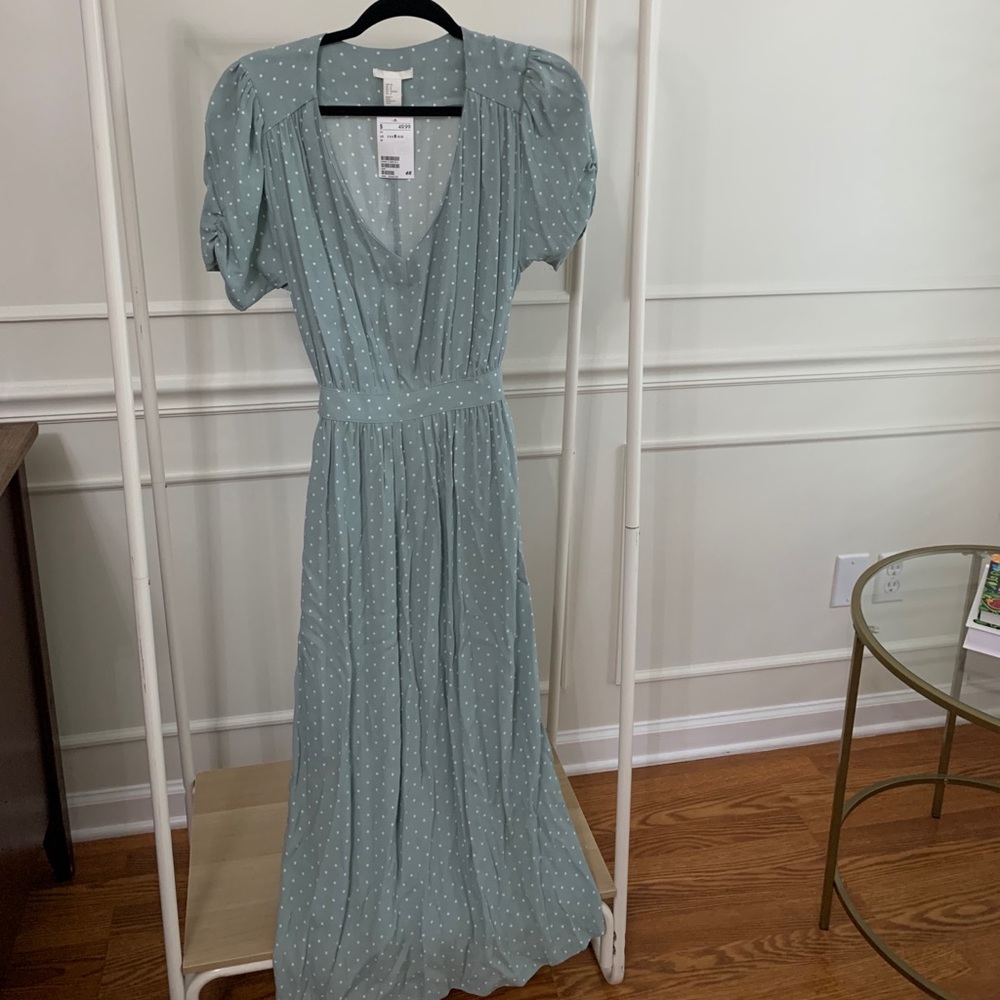 Classic midi dress with pockets